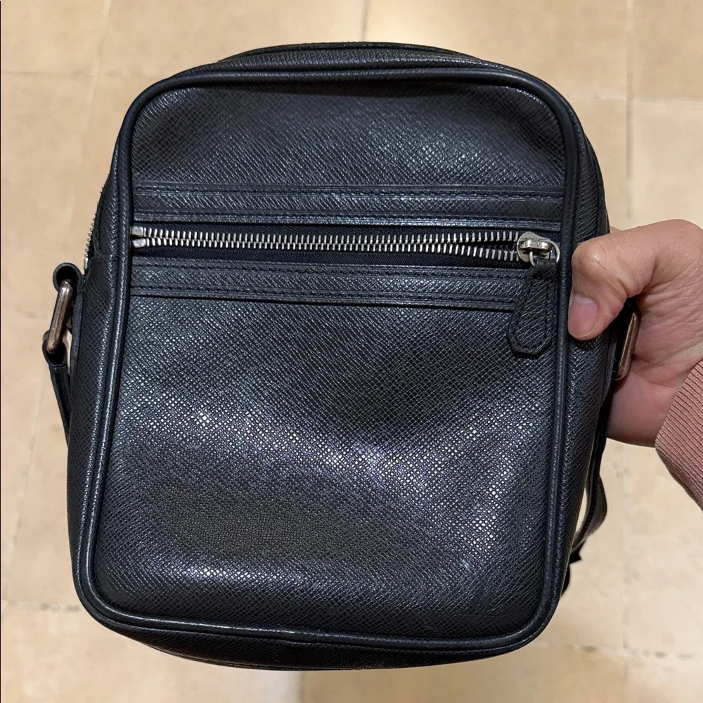 Louis Vuitton Black Men's Messenger Bag